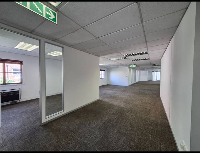 384M² OFFICE TO LET IN SANDTON CENTRAL